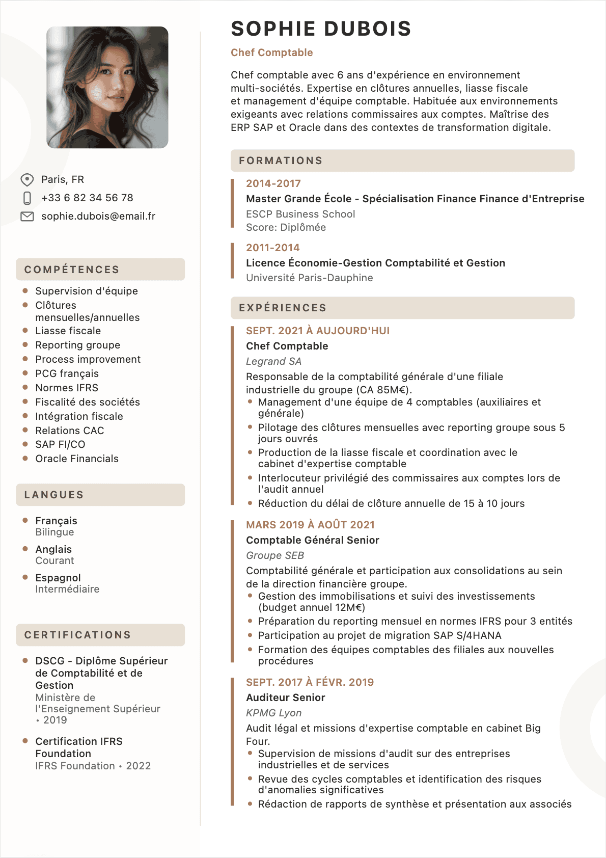 Chef comptable Confirmé - CV Chef comptable